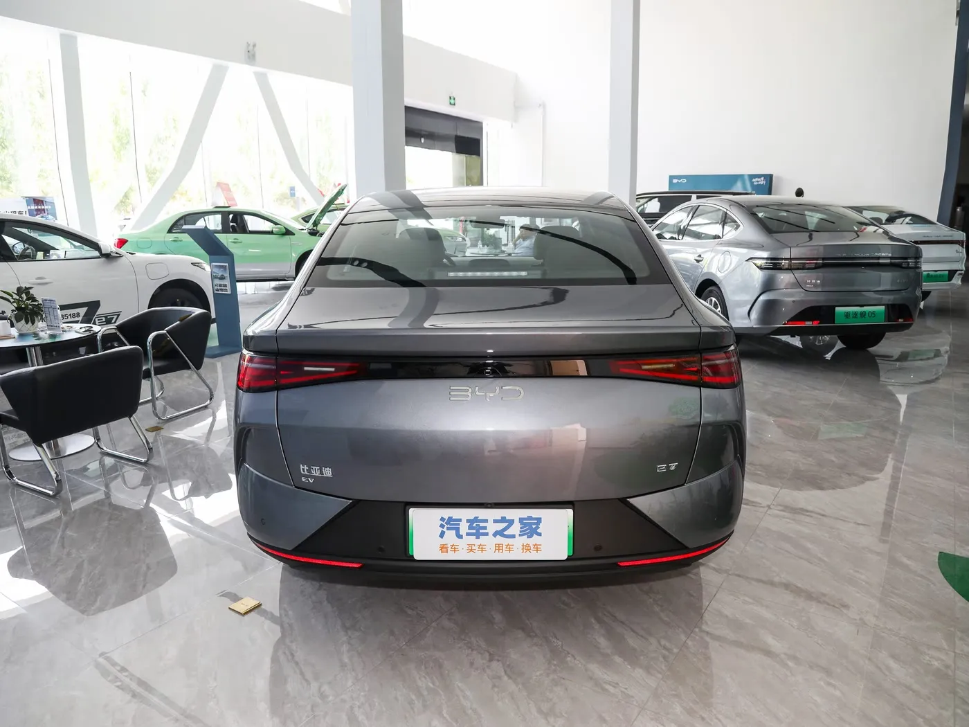 New Model ByD EV Car 150km / H Top Speed 136hp 180nm Torque 5 Seater Electric