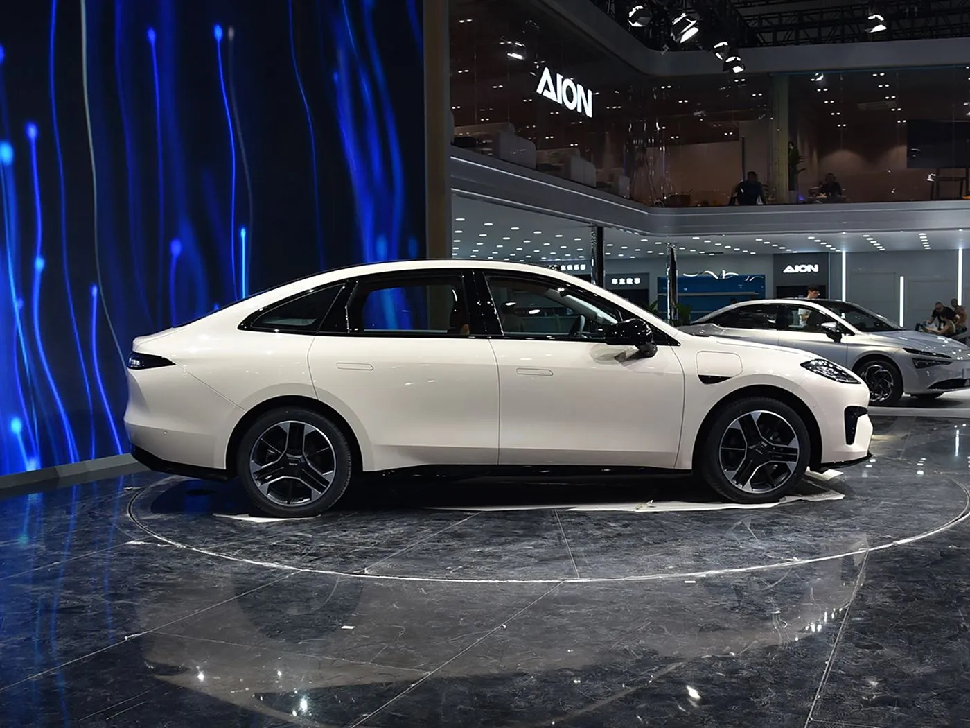 AION RT Electric SUV Сол рулдуу жогорку ылдамдыктагы EV Auto Gear Box Hybrid Mini Level Sedan Чоңдор үчүн жаңы энергетикалык унаа