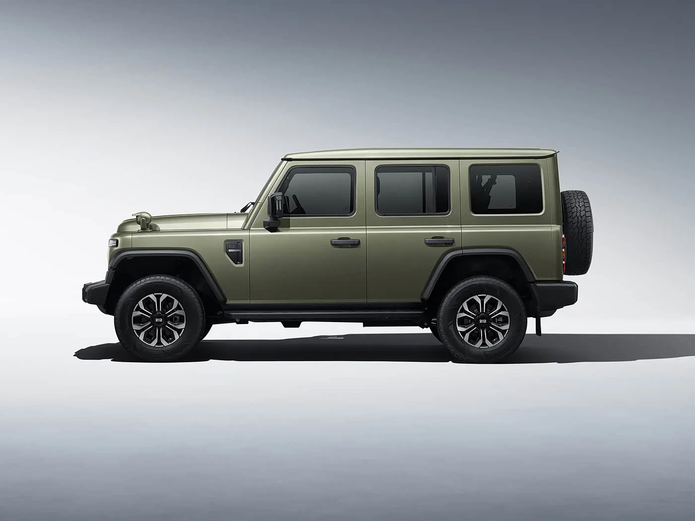 2025 BAIC 212 T01 4WD COMPACH SUPENCULE / DIESEL 8AT & Булгаары менен эки эселенген булгаары дөңгөлөк