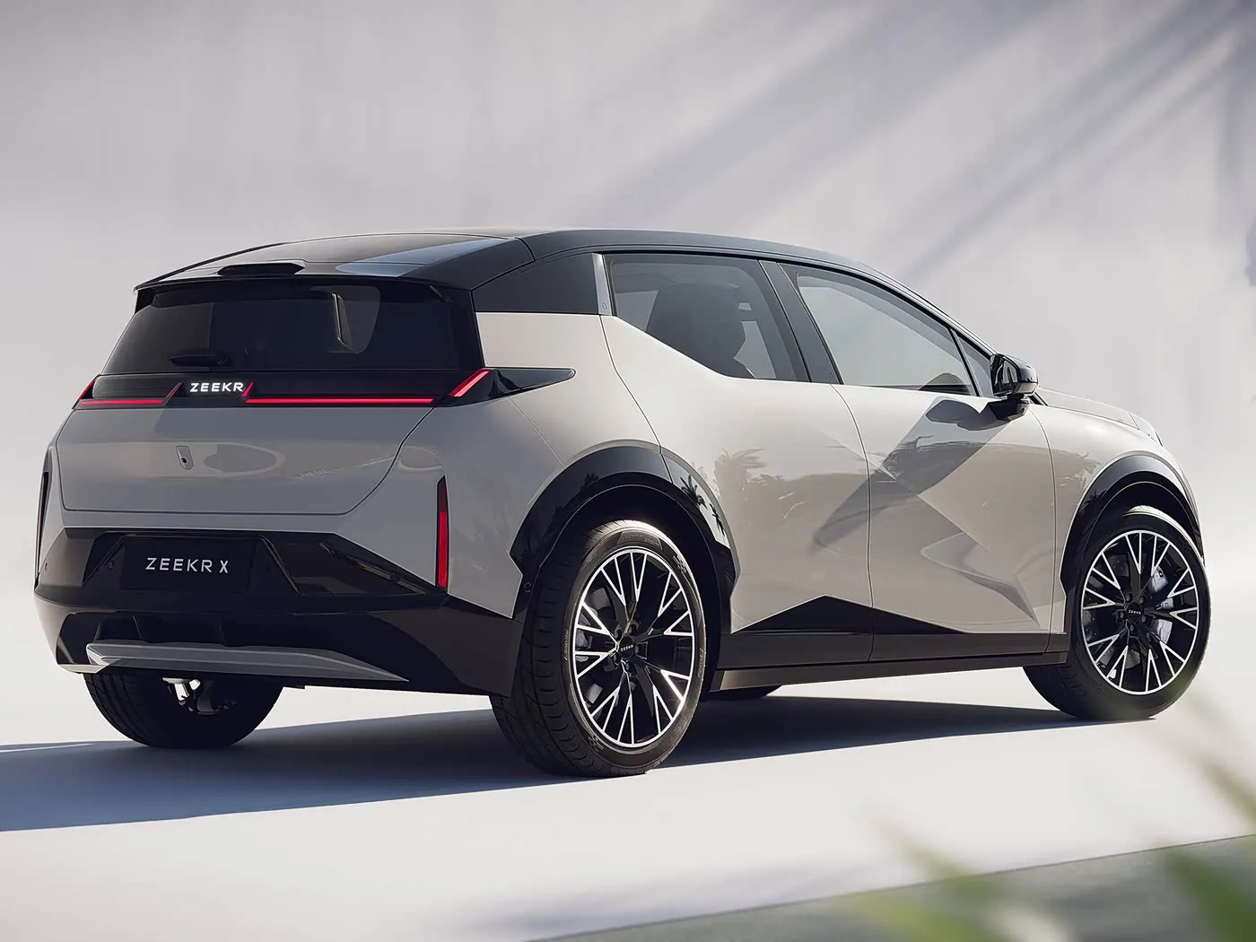 Акча үчүн эң мыкты SUV баасы Zeekr X Электр жаңы энергетикалык унаасы 190 км/саат ылдамдыкка жөндөмдүү көп тараптуу аткаруу бюджетте
