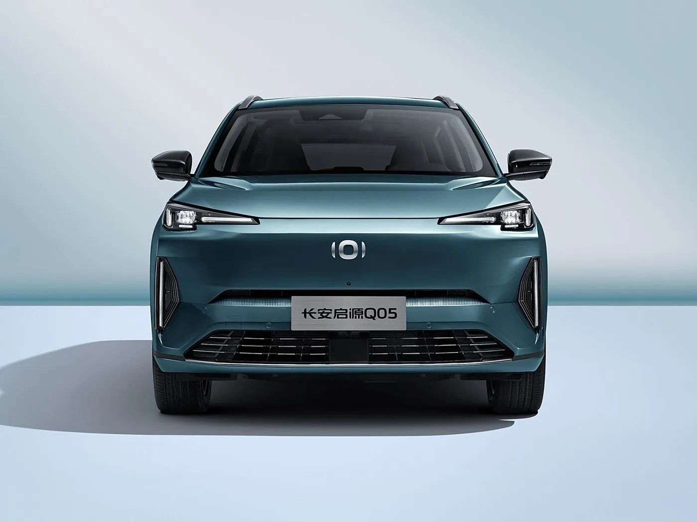Changan NEVO Q05 Hybrid Electric SUV Long Range Автоматтык Берүү кутусу 5-Эшик 5-Ооруну Булгаары Ички Сол
