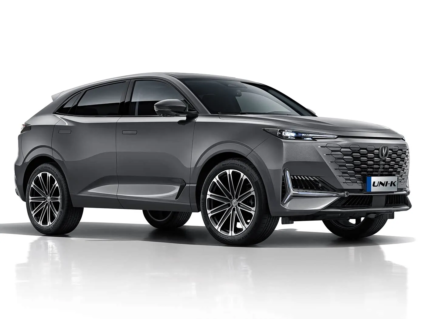 BYD E2 Luxury Electric EV Sedan SUV Хэтчбек Сол рулунда литий батареясы бар мотор Кытайдын жаңы энергетикалык унаасы