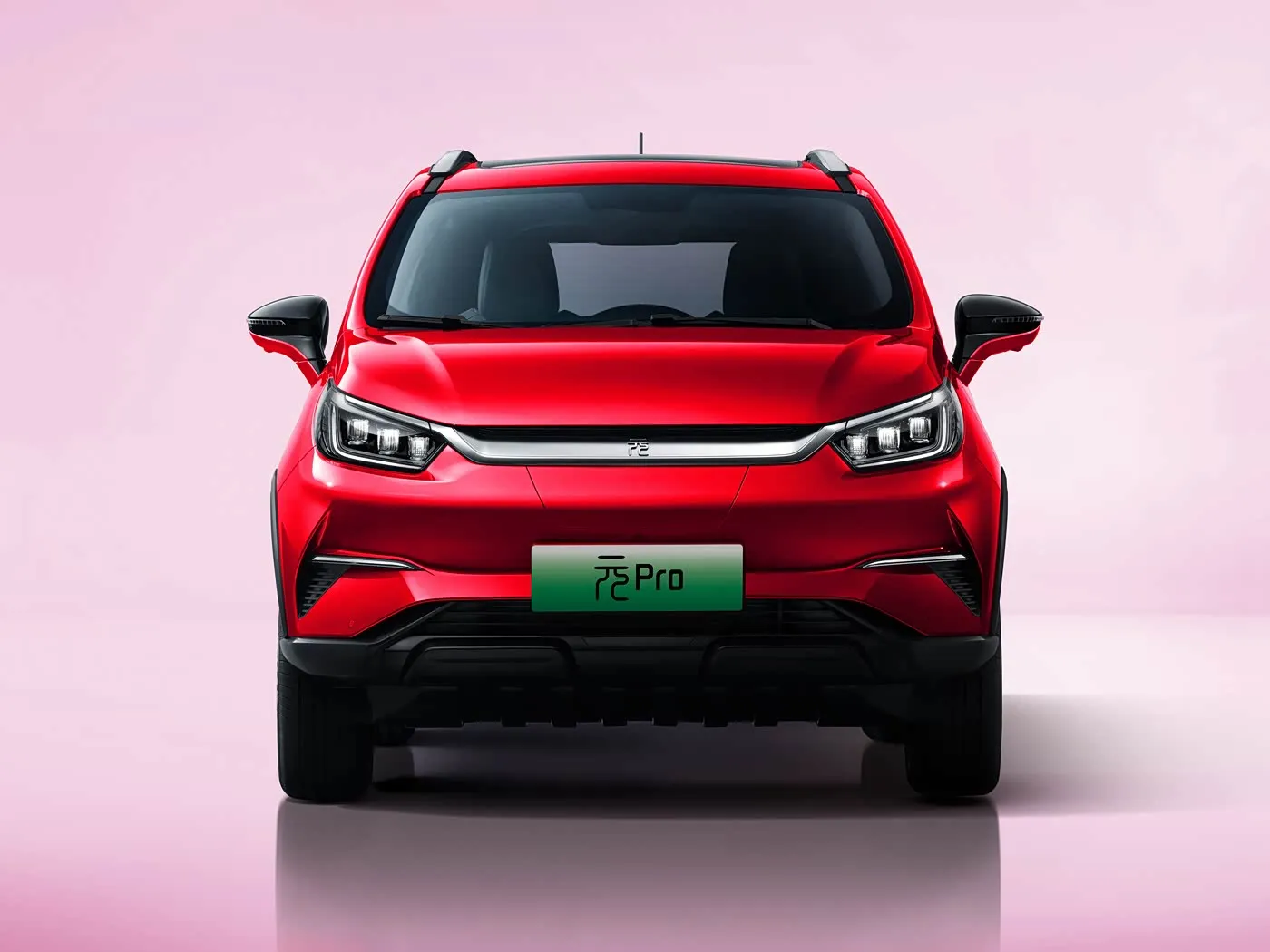 BYD Yuan Pro Luxury Electric SUV 320KM диапазону Шаарда айдоо үчүн жаңы энергетикалык унаа үчүн өркүндөтүлгөн өзгөчөлүктөр