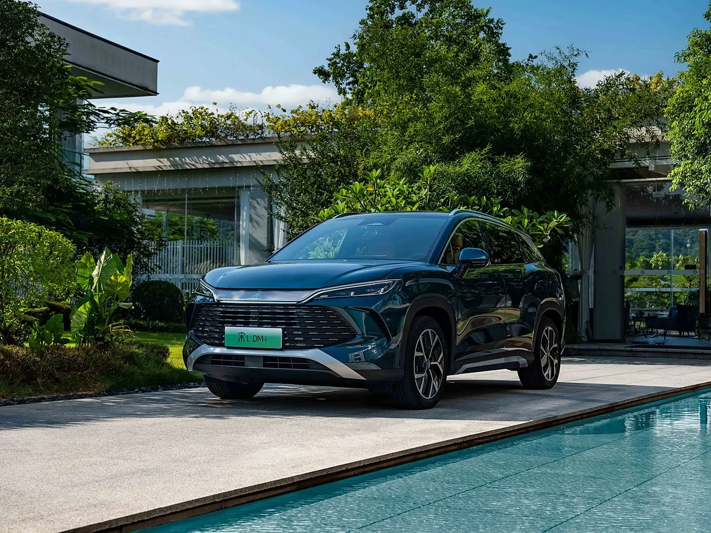 BYD Song L DM-i Compact PHEV SUV Long Range, high speed new energy vehicle DiPilot 2.0 Heated Seats 360° Panoramic Camera