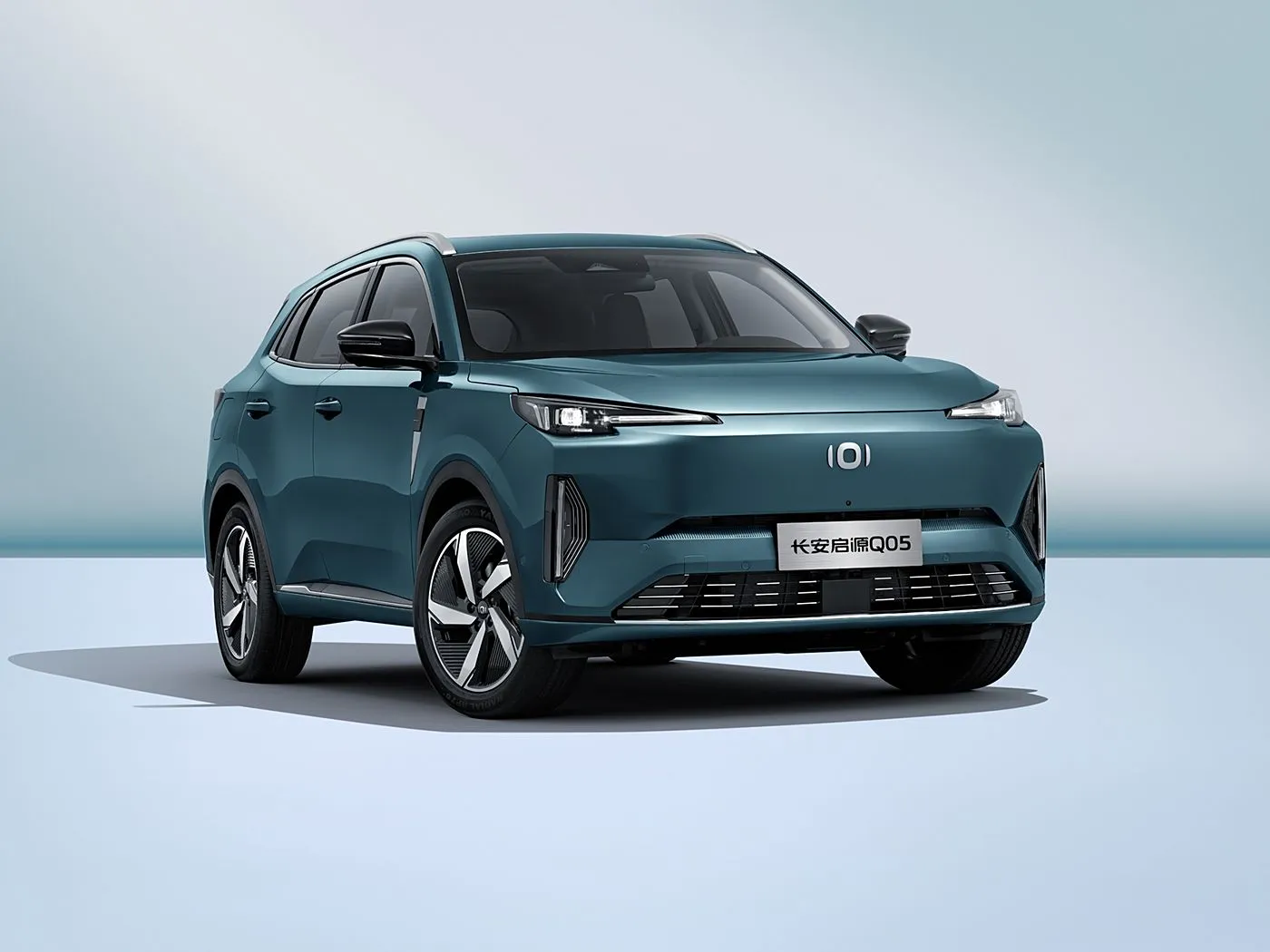 Changan NEVO Q05 Hybrid Electric SUV Long Range Автоматтык Берүү кутусу 5-Эшик 5-Ооруну Булгаары Ички Сол