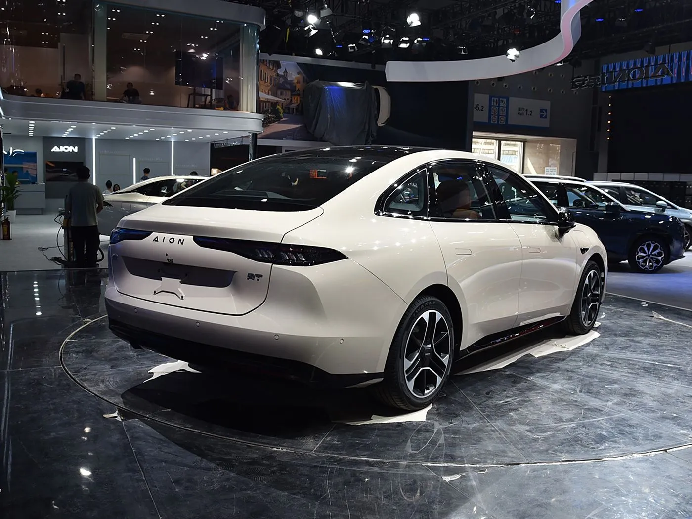 AION RT Electric SUV Сол рулдуу жогорку ылдамдыктагы EV Auto Gear Box Hybrid Mini Level Sedan Чоңдор үчүн жаңы энергетикалык унаа