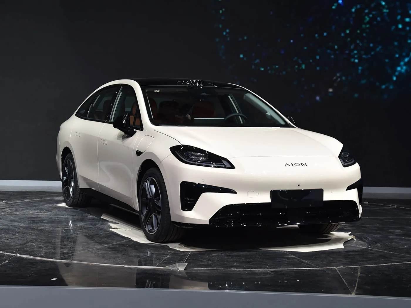 AION RT Electric SUV Сол рулдуу жогорку ылдамдыктагы EV Auto Gear Box Hybrid Mini Level Sedan Чоңдор үчүн жаңы энергетикалык унаа
