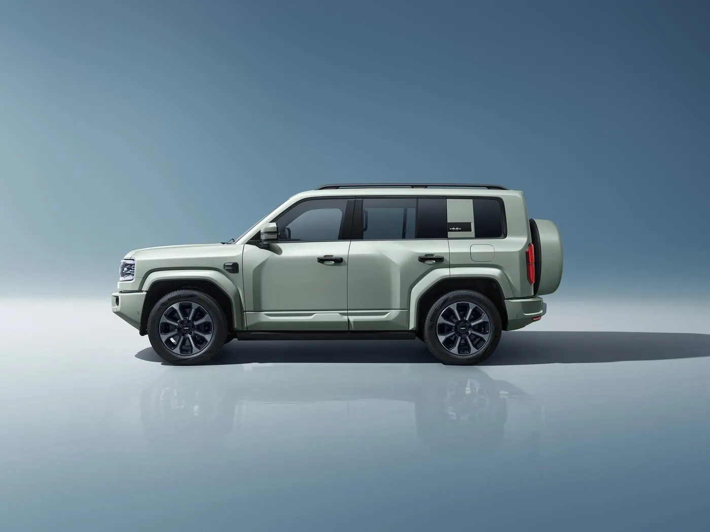Premium BYD Leopard 5 Hybrid PHEV Off-Road SUV с/ 15,6 дюймдук экран 4x4 Drive 4WD 83L күйүүчү май багы
