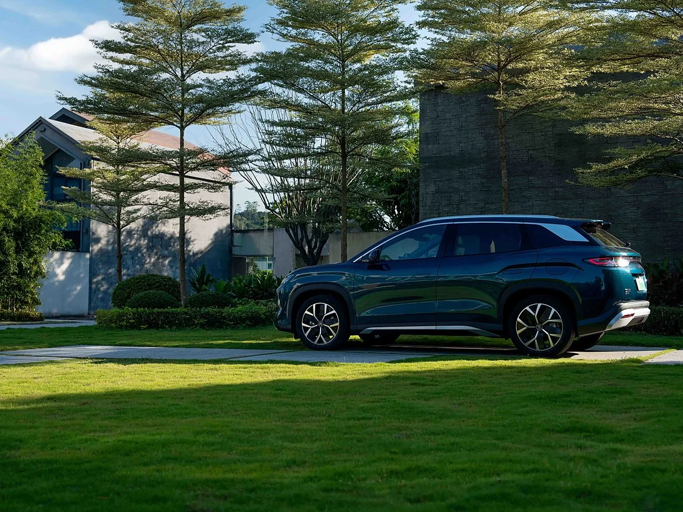 By DM-I Compact Phev жалбырак, жогорку ылдамдыктагы жаңы энергия автоунаа диплоту 2.0 ысытылган орундар 360 ° Панорамалык камера